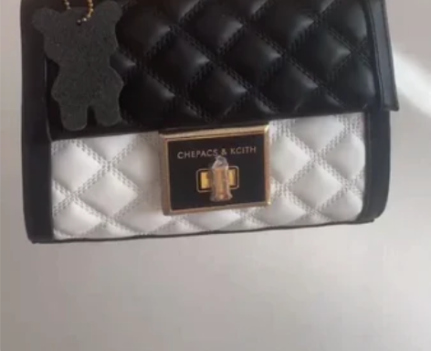 经典真皮手拎斜挎包赔钱处理  全新 赔钱处...