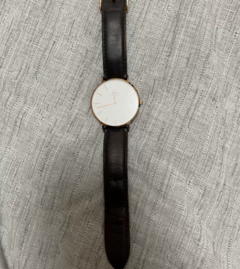 dw手表 需更换表带 感兴趣的话点“我想要...