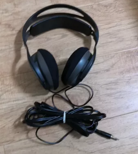 索尼的大头戴式耳机，MDR—CD370，直...