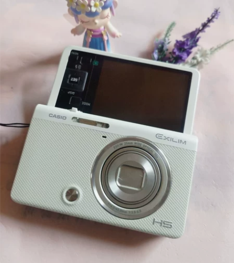 卡西欧ZR50  奶白色翻转屏自拍美颜相机...
