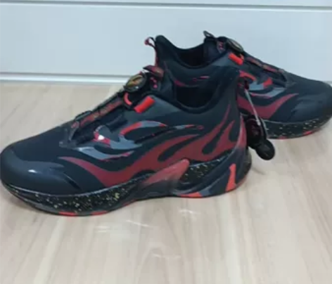 全新正品，【风火鞋】33码、39码特步男童...