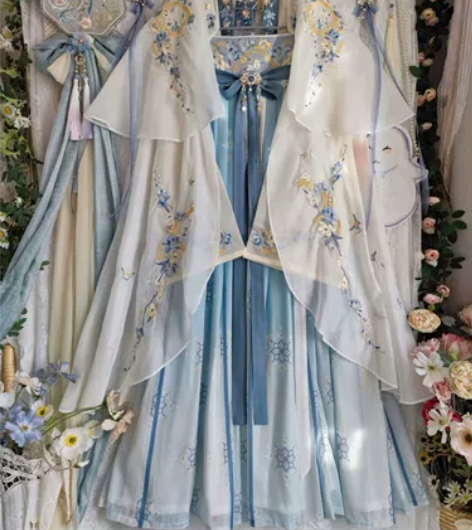 玉术梦华标价不包邮 m码 学校艺体节穿过一...