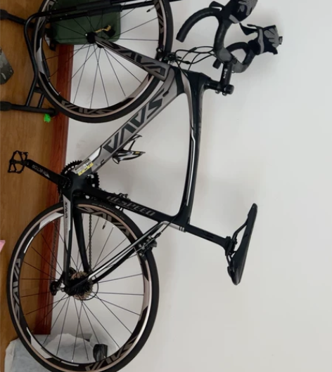 SAVA萨瓦战风碳纤维自行车，全碳纤维一只...