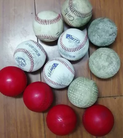 特价棒球 低价出售 感兴趣的话点“我想要”...