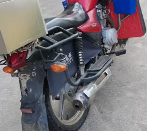 豪爵男士摩托车，手续齐全，随时可以过户，1...