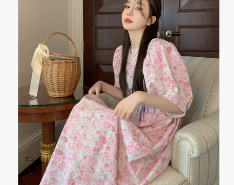 法式泡泡袖碎花连衣裙女夏季甜美收腰别致洋气...