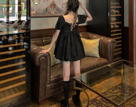 ishui-圆舞曲-复古暗黑风娃娃裙可爱提...