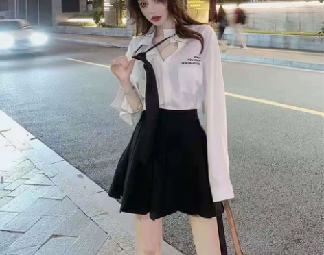 暗黑系帅炸性感学院风减龄jk制服长袖印花衬...