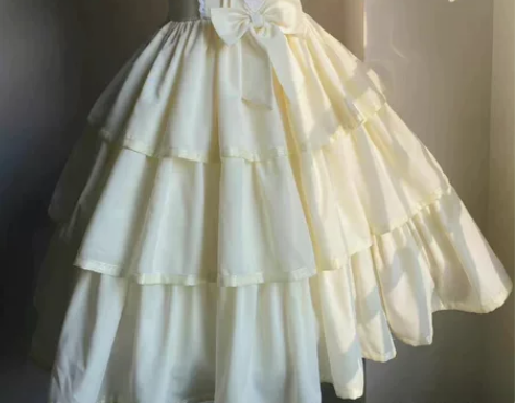 全新 一次没穿过 无瑕 m码 奶黄色 国中...