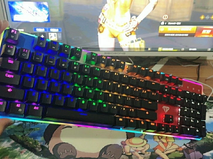 机械键盘黑轴青轴光轴USB背光插拔轴随机发...