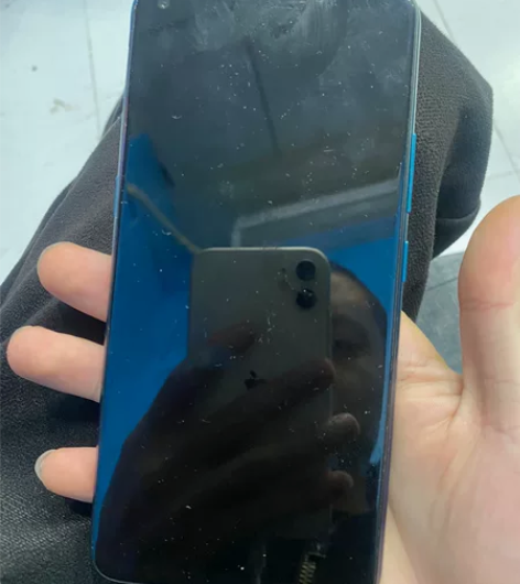 VivoZ3全网通,双卡双待,6+64g,...