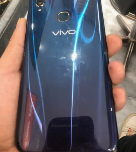 ViVO Z3i，6+128换过屏幕，其它...