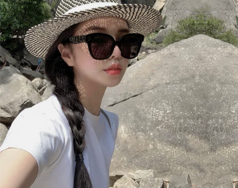 平顶遮阳草帽女夏透气英伦草编帽子百搭海边沙...