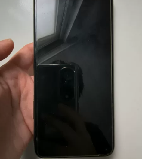荣耀20,用了一年多,性能都很正常,换了新...