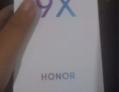 荣耀9x 6+64成色很好 洛阳面交 纯原...