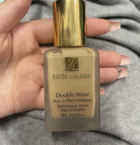 dw粉底，色号2W0余量三分之二 以上，雅...
