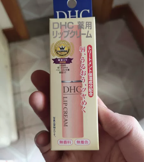 日本DHC天然橄榄油润唇膏，防干裂保湿效果...