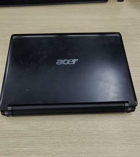 宏基上网本，ZG8。10寸屏。一切正常，轻...