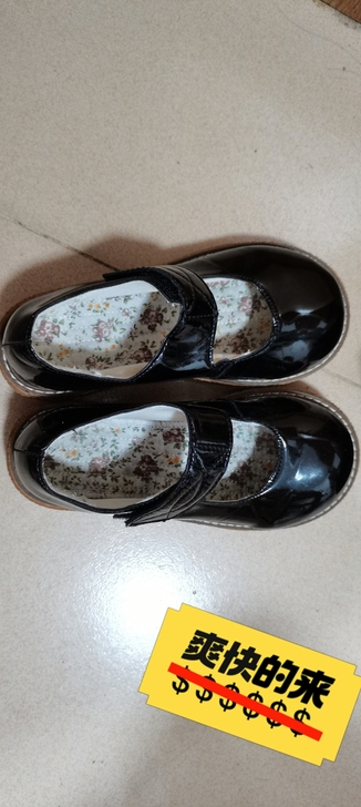 品牌型号 ：普普通通的娃娃鞋