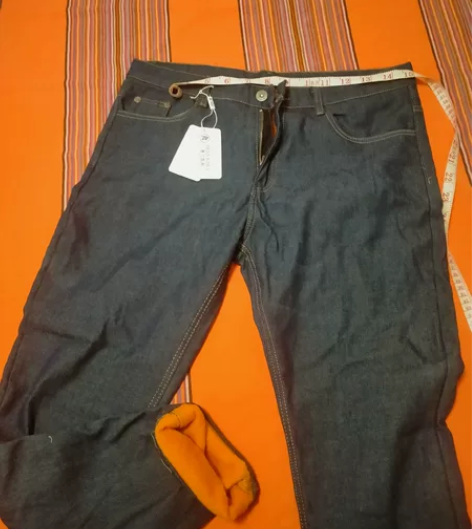全新男士黄金绒牛仔裤38码数，45元包邮！...