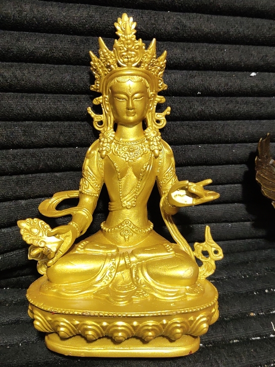 铜佛像，高22厘米，重2.2斤，开脸好工艺...
