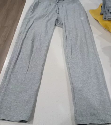 新百伦运动裤，XL码 感兴趣的话点“我想要...