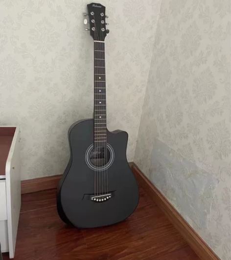 低价转让，38寸吉他，同城自提 感兴趣的话...