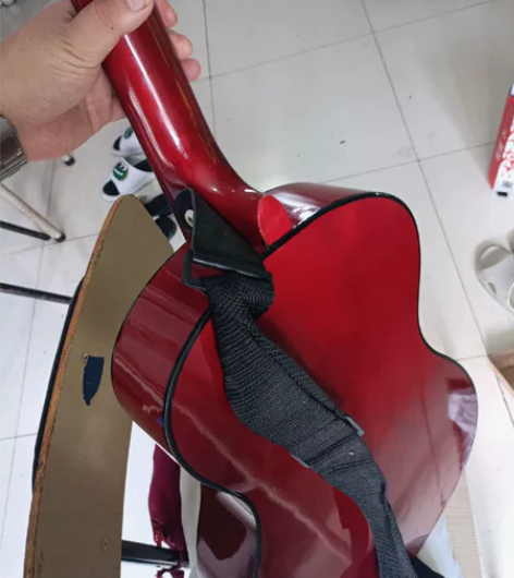 转让民谣吉他 使用次数：一掌可数 品牌：卢...