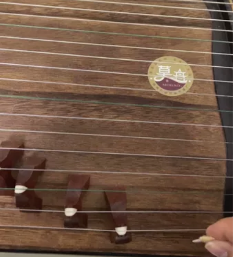 现有莫高古筝一台，转卖 感兴趣的话点“我想...