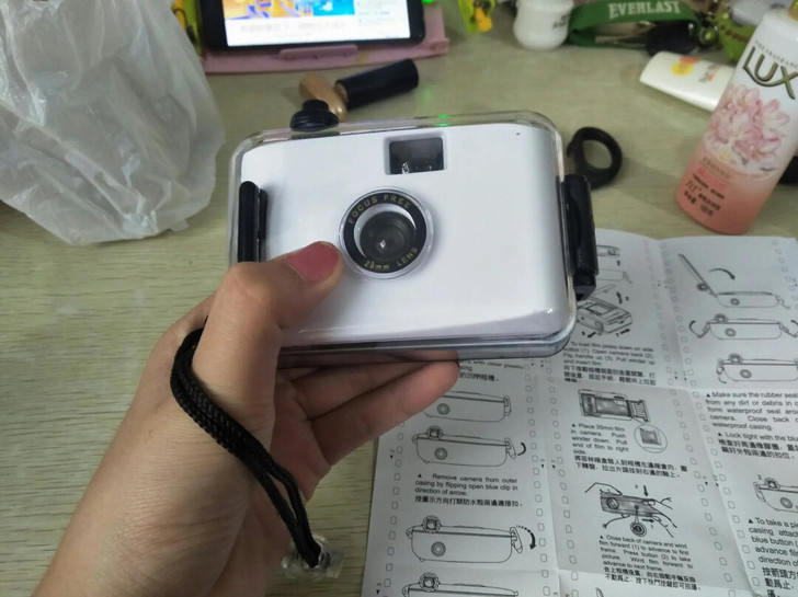 复古胶卷相机本人买了两个自用一个发的是一个...