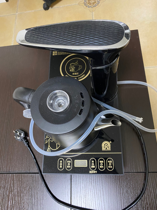 自动上水电热水壶，九成新，不包邮，自取，七...