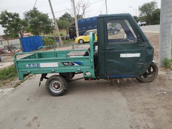 三轮摩托新旧看图，大港油建附近，
