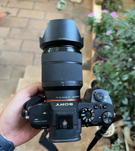 出索尼a7r2微单 成色如图，无明显磕碰，...