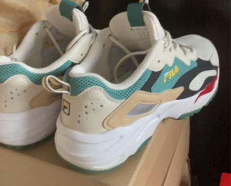 斐乐男鞋运动鞋42.5码，265cm 感兴...