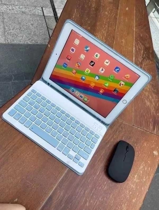 几乎全新二手iPad苹果平板学生自用学习办...