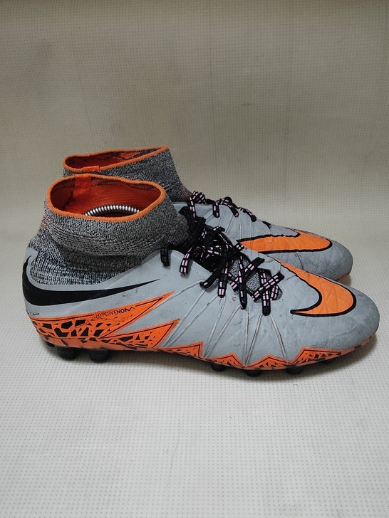 耐克毒蜂顶AG足球鞋27cm（一只鞋垫）