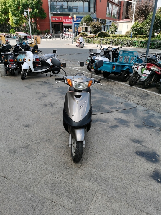 二手摩托车，雅马哈巧格，成色很好，没暗病