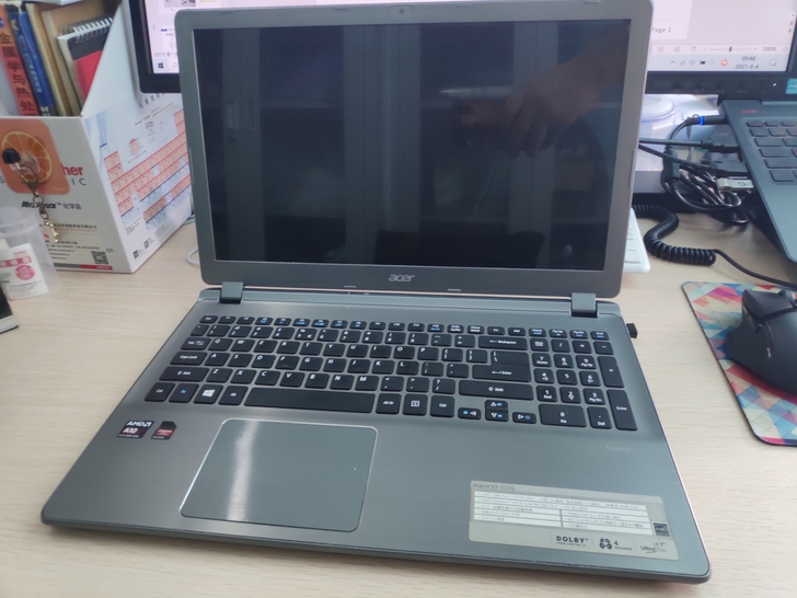 同学的宏碁 Aspire V5-552G，...