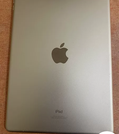 出闲置IPad 2020 10.2寸第8代...