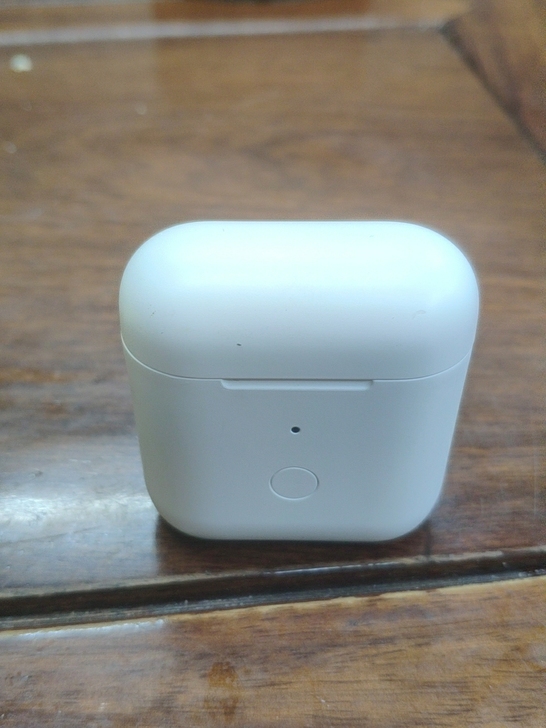 蓝牙耳机 QCY T8 充电仓