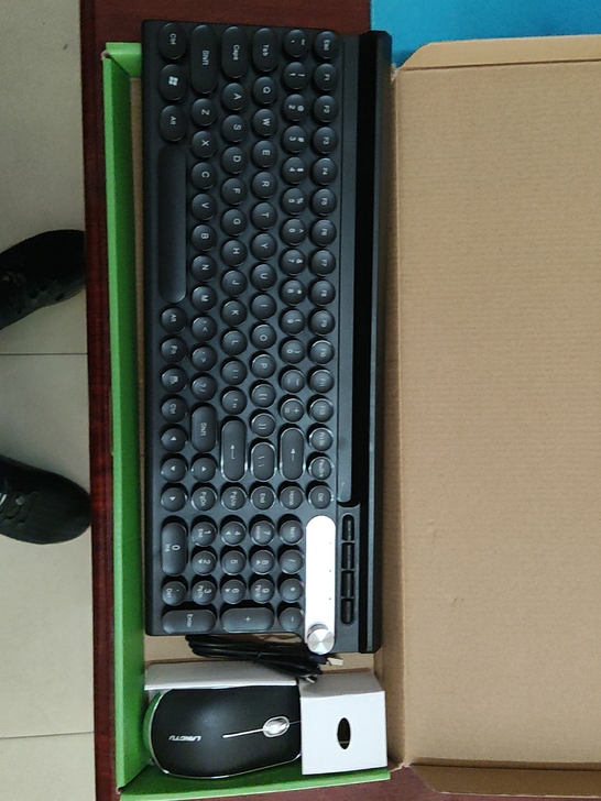 狼途无线充电键鼠套装，应改行剩余键鼠便宜甩卖