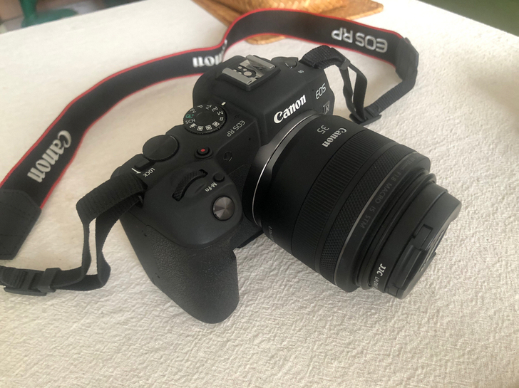 佳能EOS RP 全画幅微单 镜头是RF3...