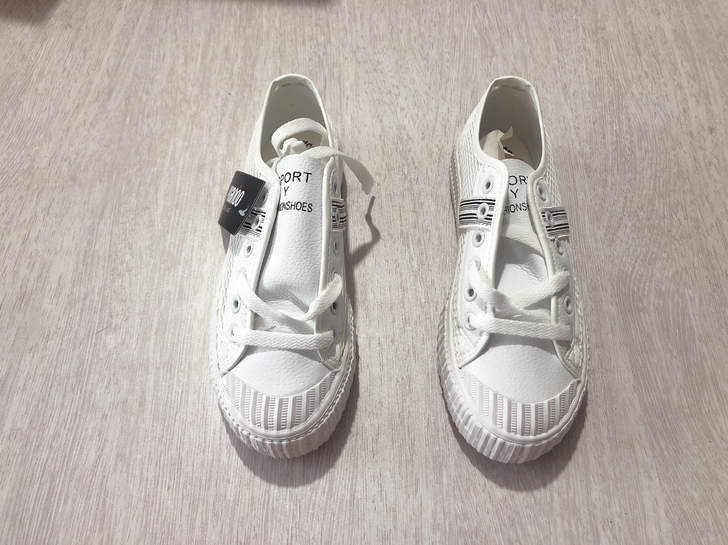 小码福利价三色透气小白鞋女夏季薄款新款网面...