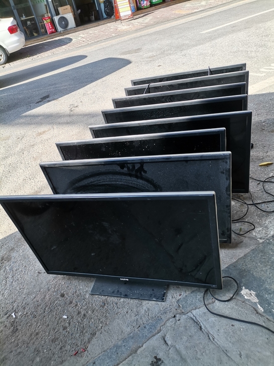 32寸三洋液晶电视机便宜处理,330元一台...