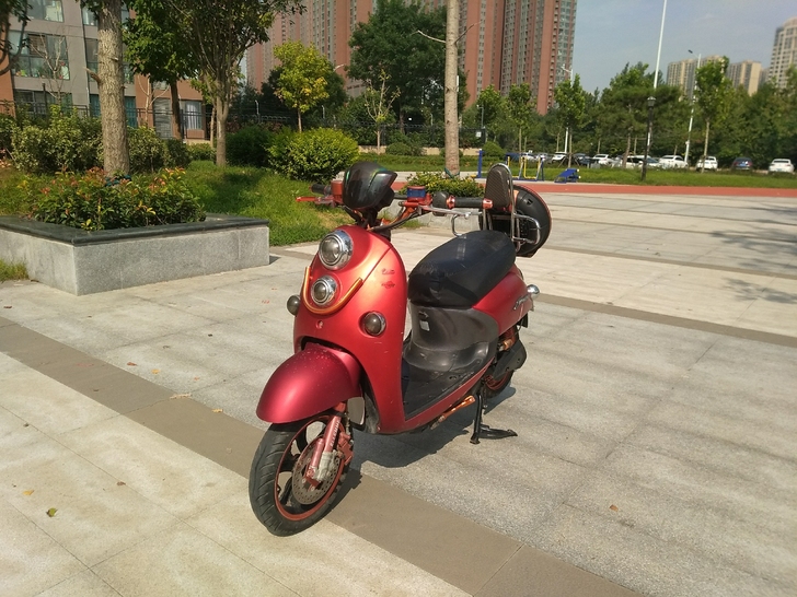 转让正常骑行没有进水的阿米尼小龟电动车一辆...