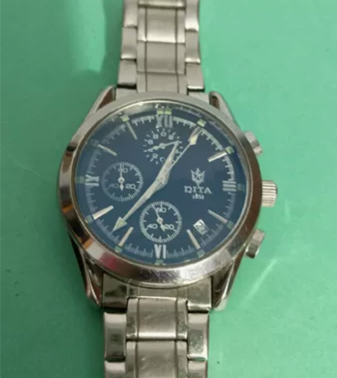 DITA迪塔，男款手表，没有电了，八五成新...