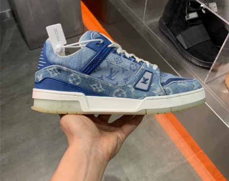 LV TRAINER 牛仔 UK7码 原盒...