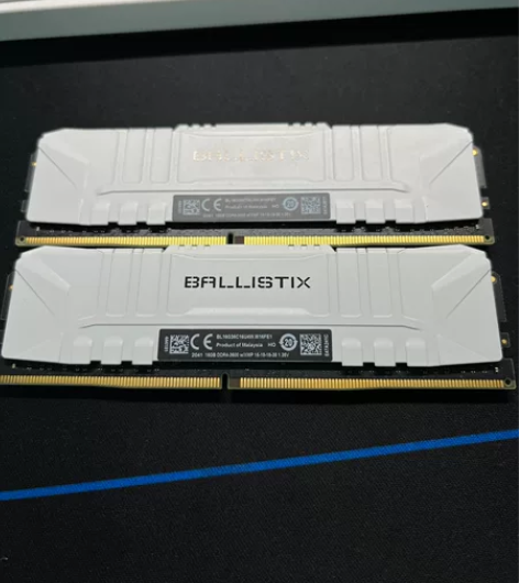 镁光英睿达16G*2 DDR4  3600...