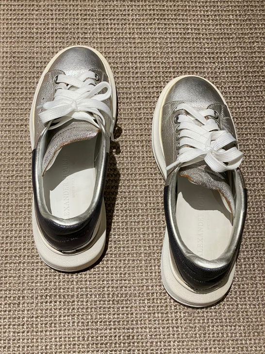 MC银色镀漆内增高鞋，36码，正品闲置。