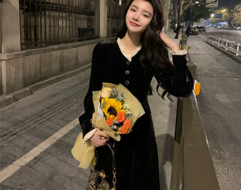 邓六六赫本小黑裙别致设计感年会礼服法式复古...